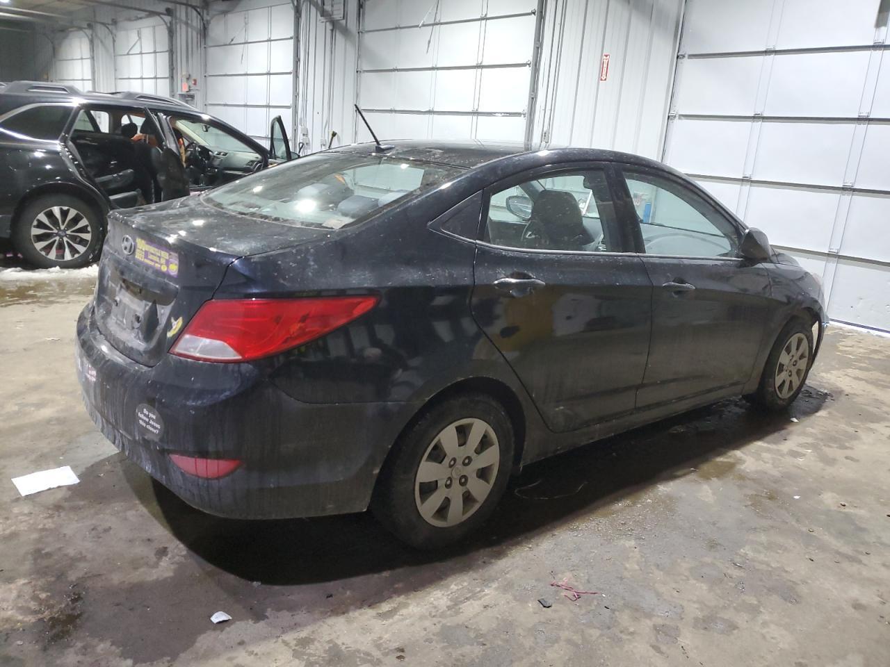 2016 HYUNDAI ACCENT SE - Фото 3