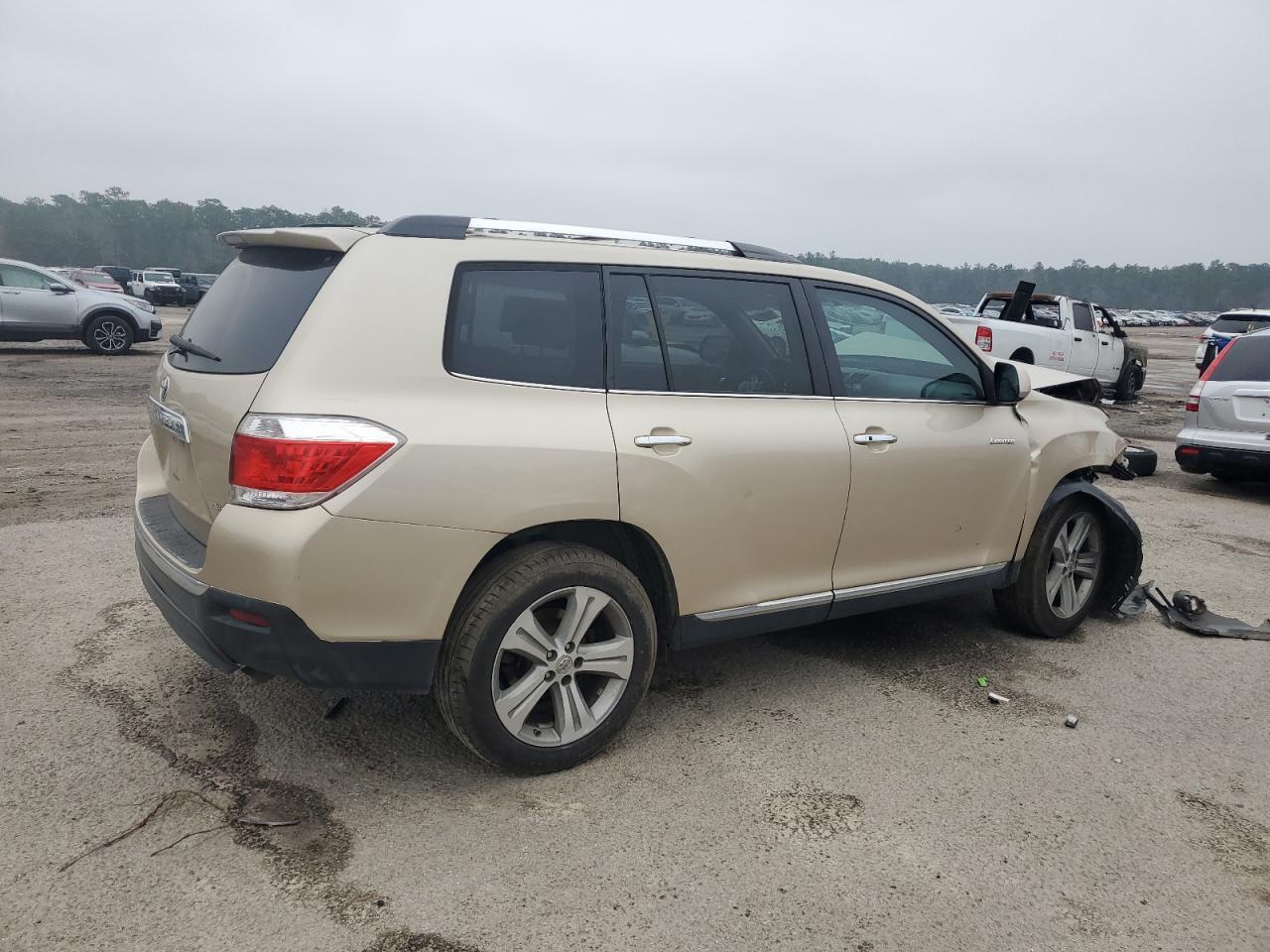 2012 TOYOTA HIGHLANDER - Image 3