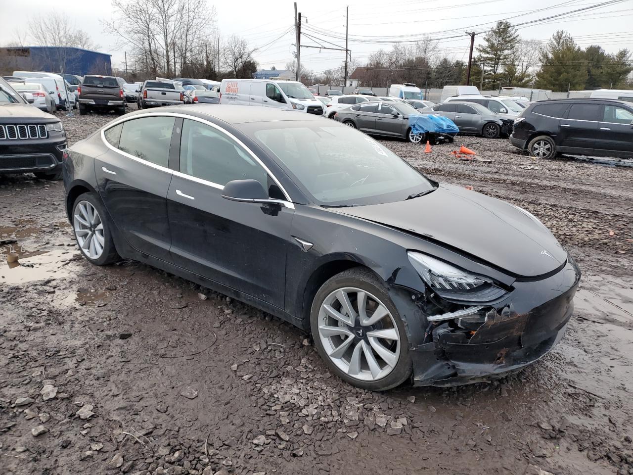 2019 TESLA MODEL 3 - Фото 4