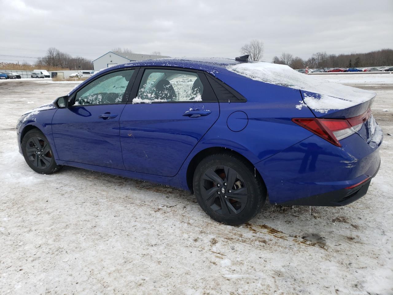 2022 HYUNDAI ELANTRA SE - Image 2
