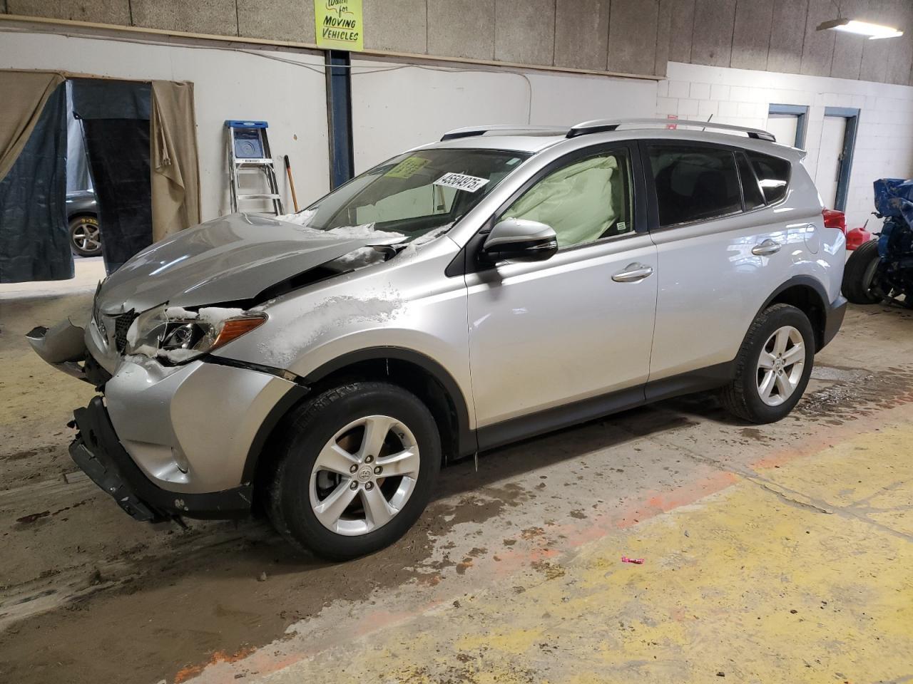 2013 TOYOTA RAV4 XLE