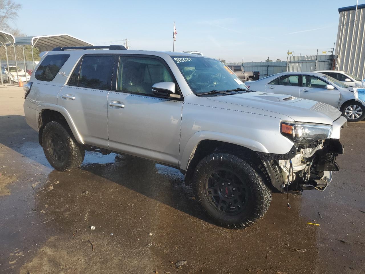 2020 TOYOTA 4RUNNER SR - Фото 4