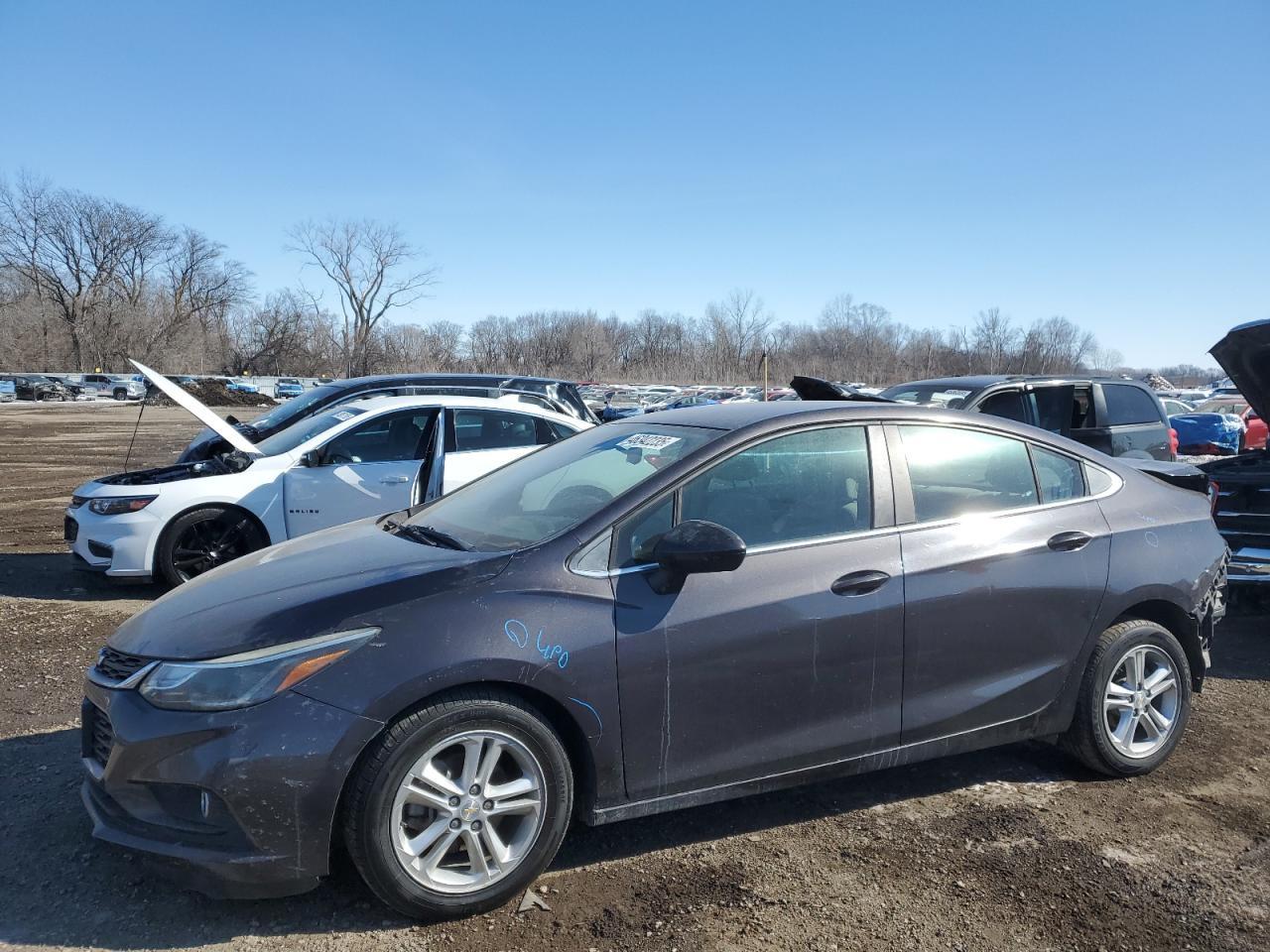 2017 CHEVROLET CRUZE LT