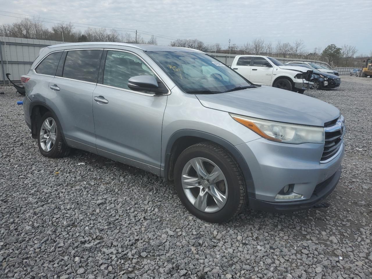 2014 TOYOTA HIGHLANDER - Фото 4