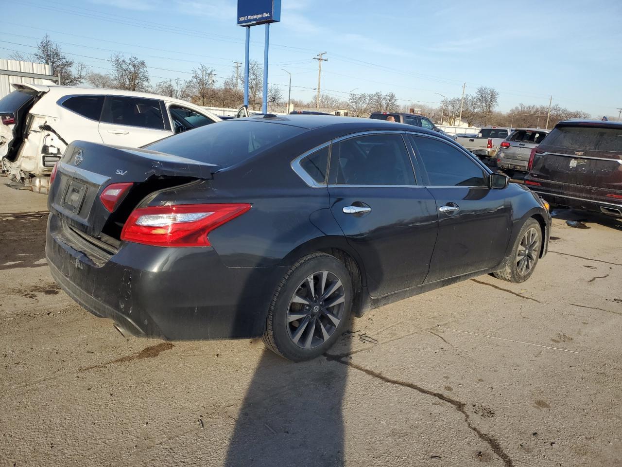 2017 NISSAN ALTIMA 2.5 - Фото 3