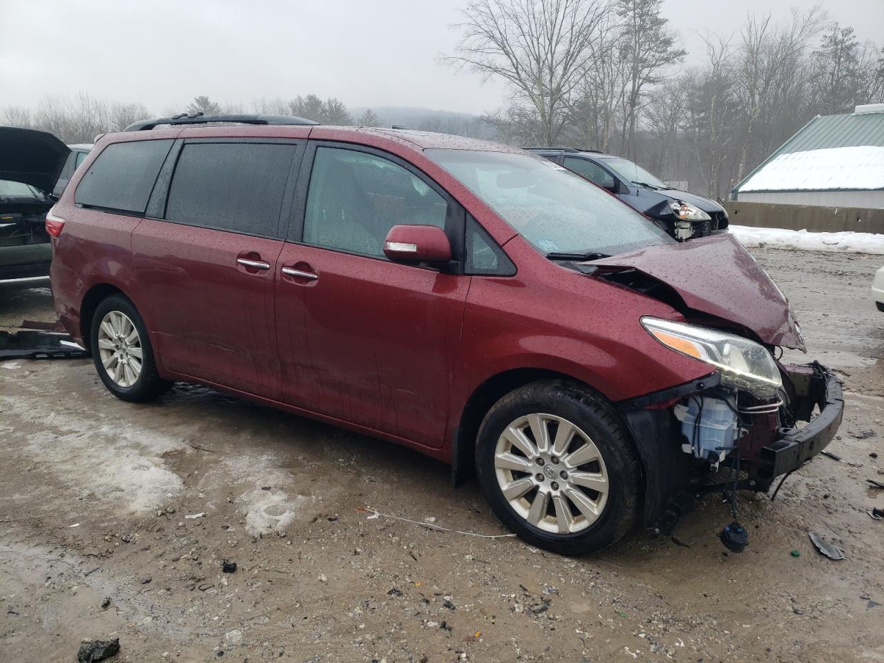 2015 TOYOTA SIENNA XLE - Фото 4