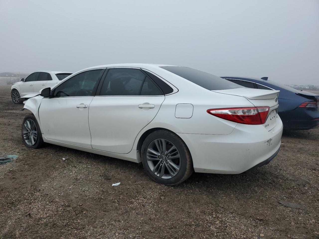 2017 TOYOTA CAMRY LE - Image 2