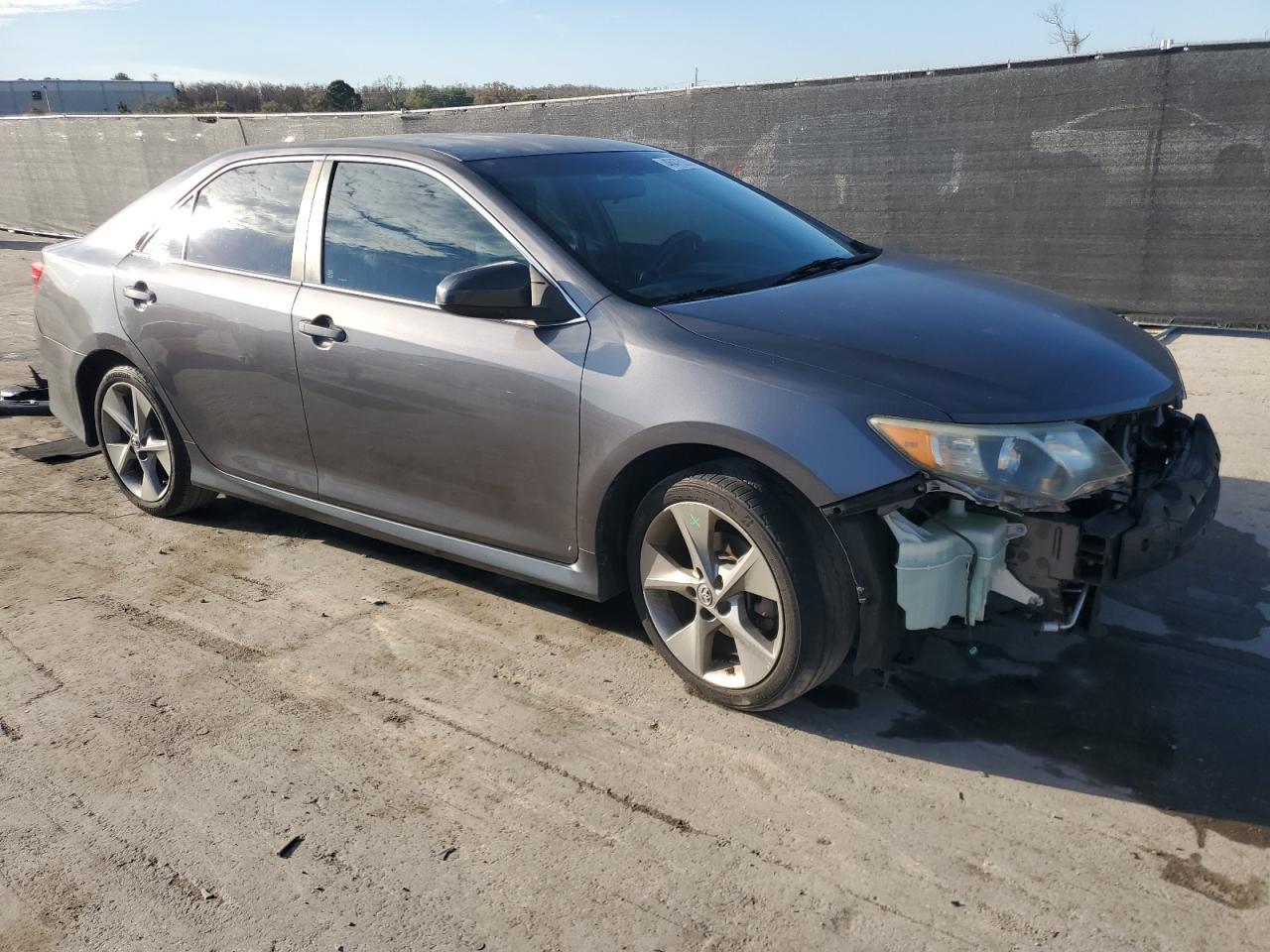 2014 TOYOTA CAMRY L - Фото 4