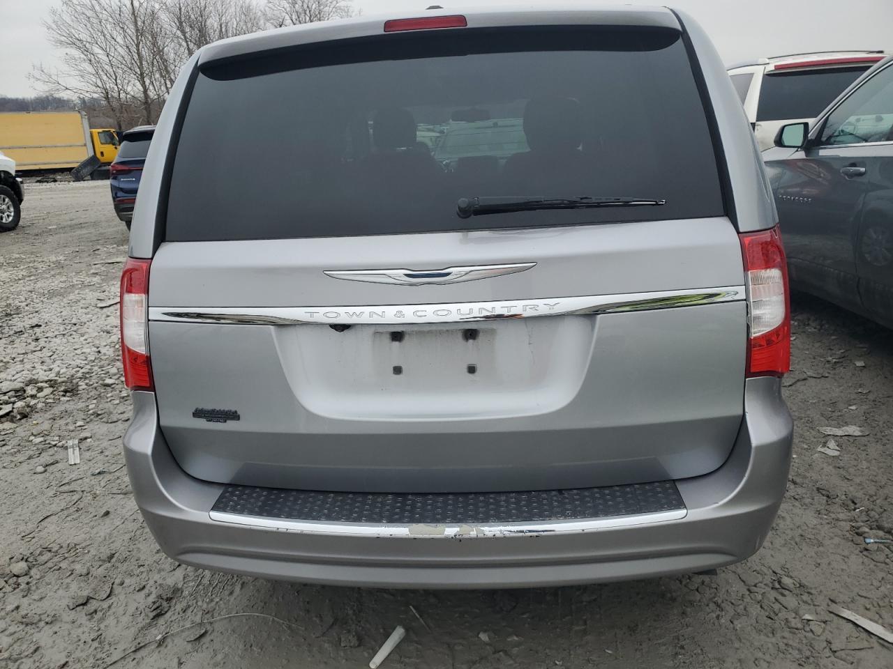 2014 CHRYSLER TOWN & COU - Image 6