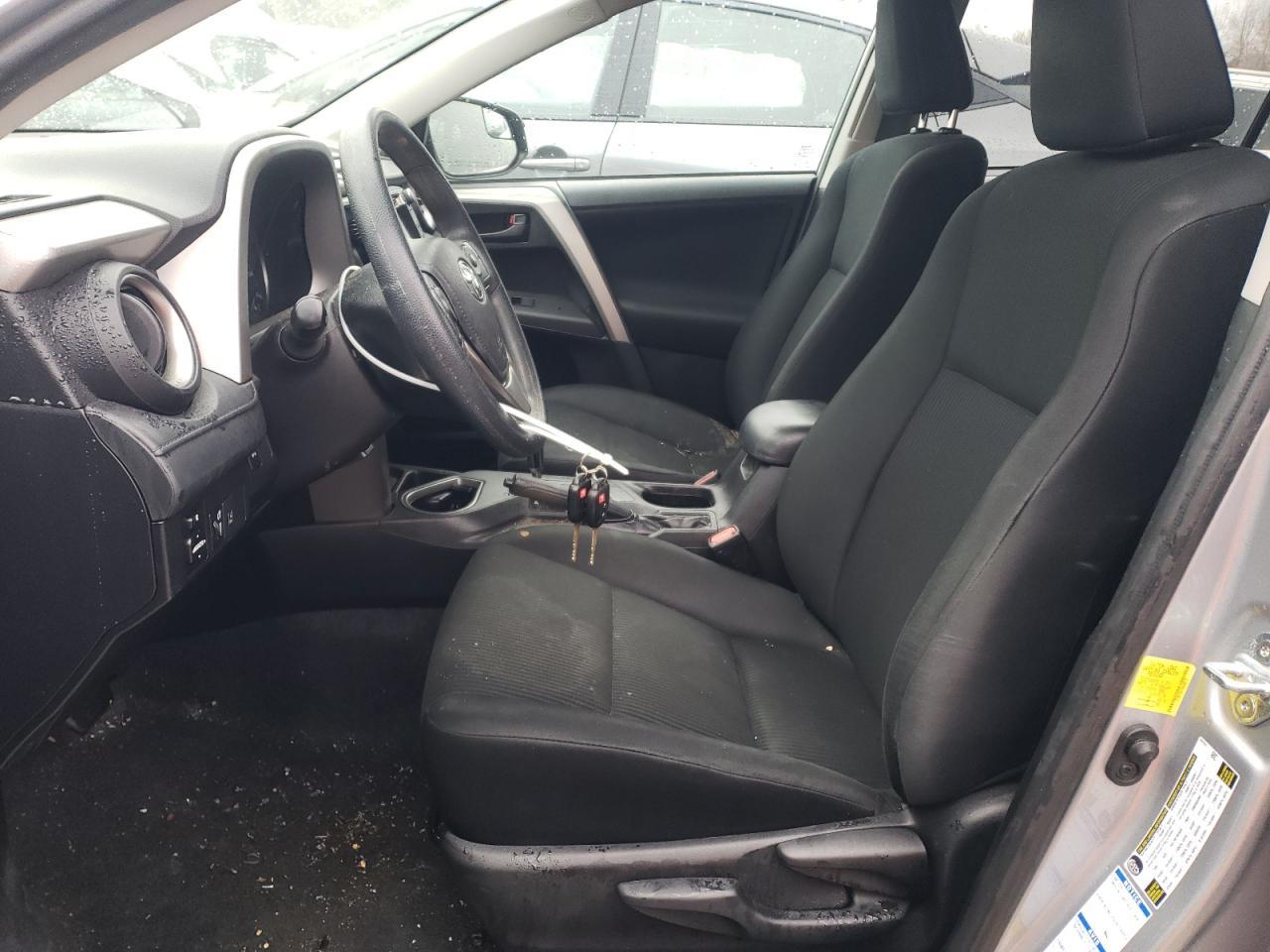 2017 TOYOTA RAV4 LE - Фото 7