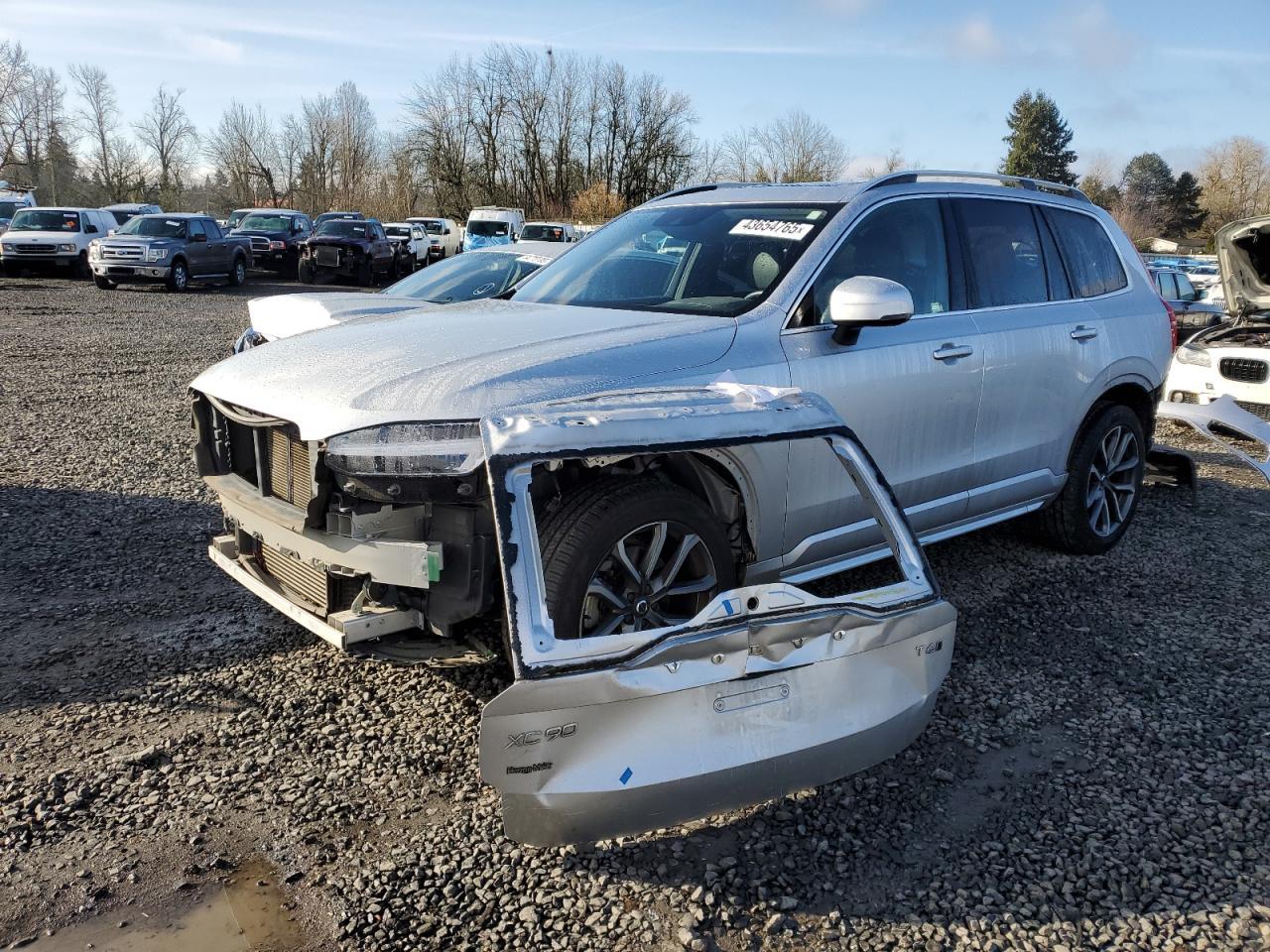 2016 VOLVO XC90 T6