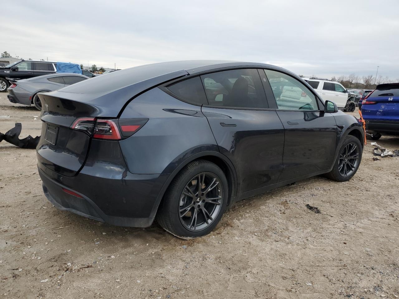 2024 TESLA MODEL Y - Image 3