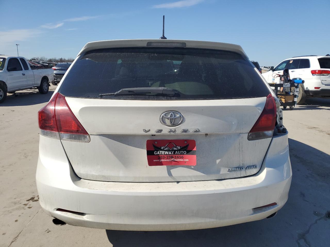 2013 TOYOTA VENZA LE - Image 6