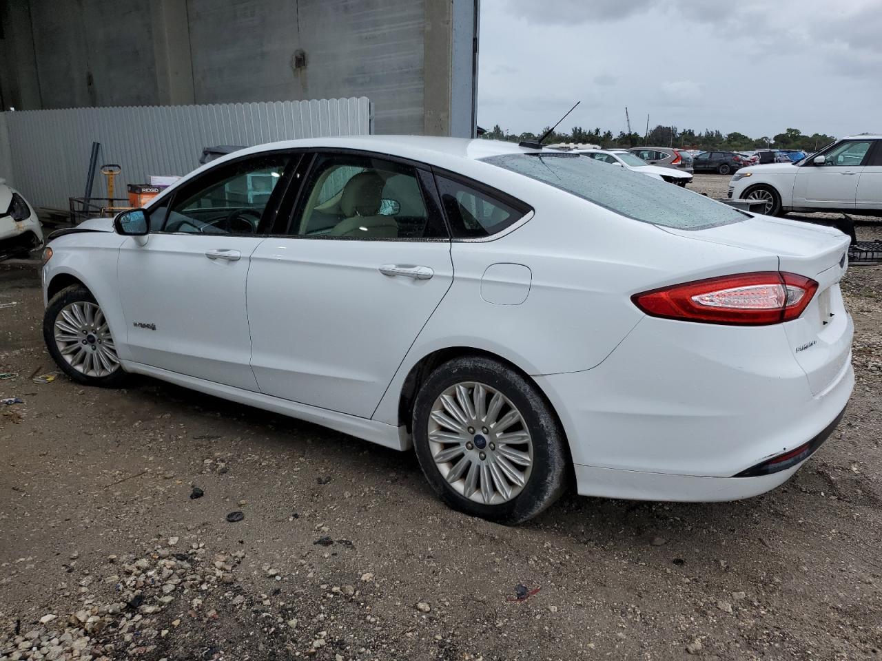 2014 FORD FUSION SE - Image 2