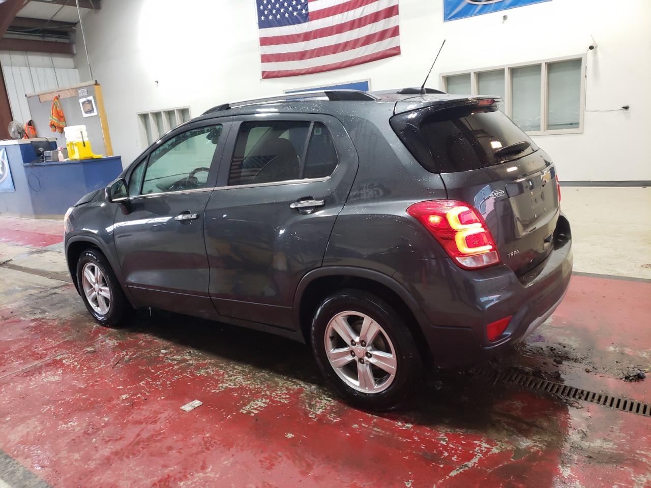 2019 CHEVROLET TRAX 1LT - Фото 2
