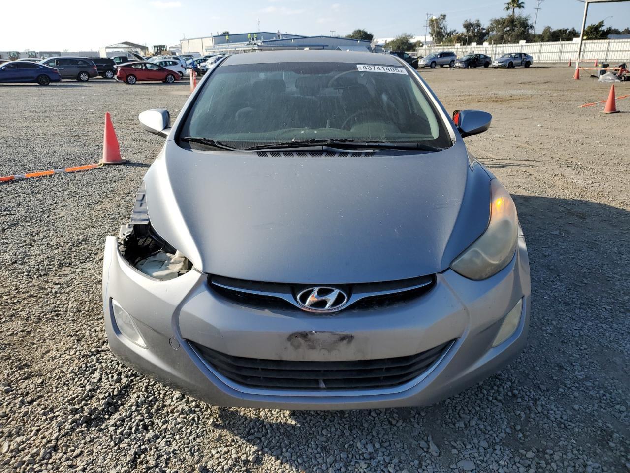 2013 HYUNDAI ELANTRA GL - Фото 5