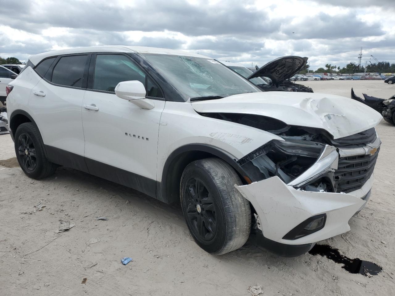 2021 CHEVROLET BLAZER 2LT - Image 4