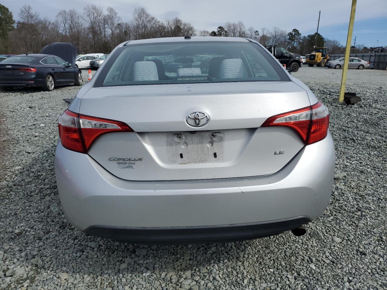 2014 TOYOTA COROLLA L - Image 6