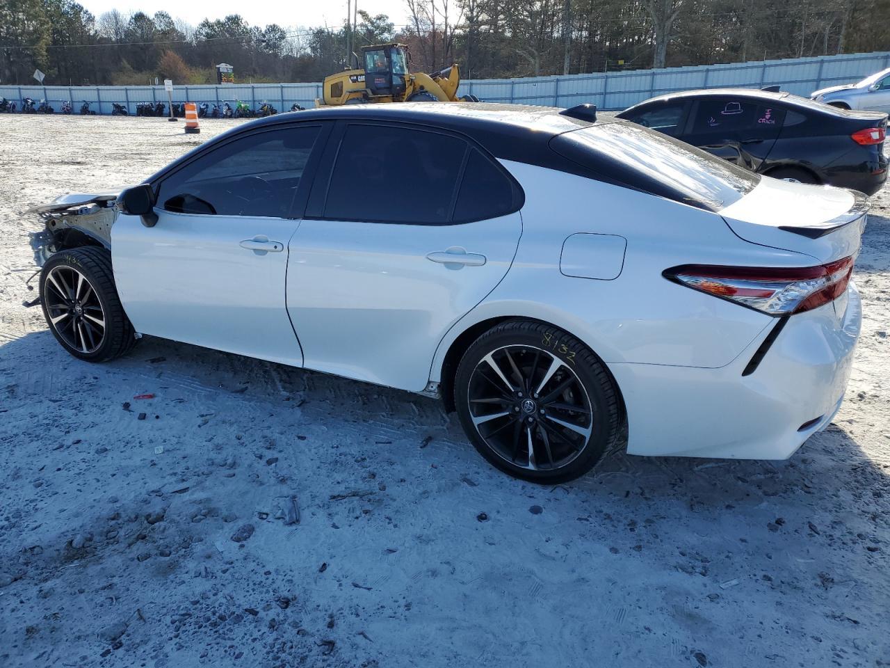 2019 TOYOTA CAMRY XSE - Фото 2