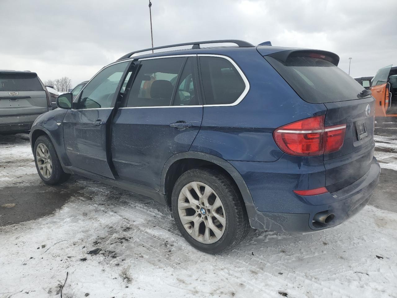2013 BMW X5 XDRIVE3 - Image 2