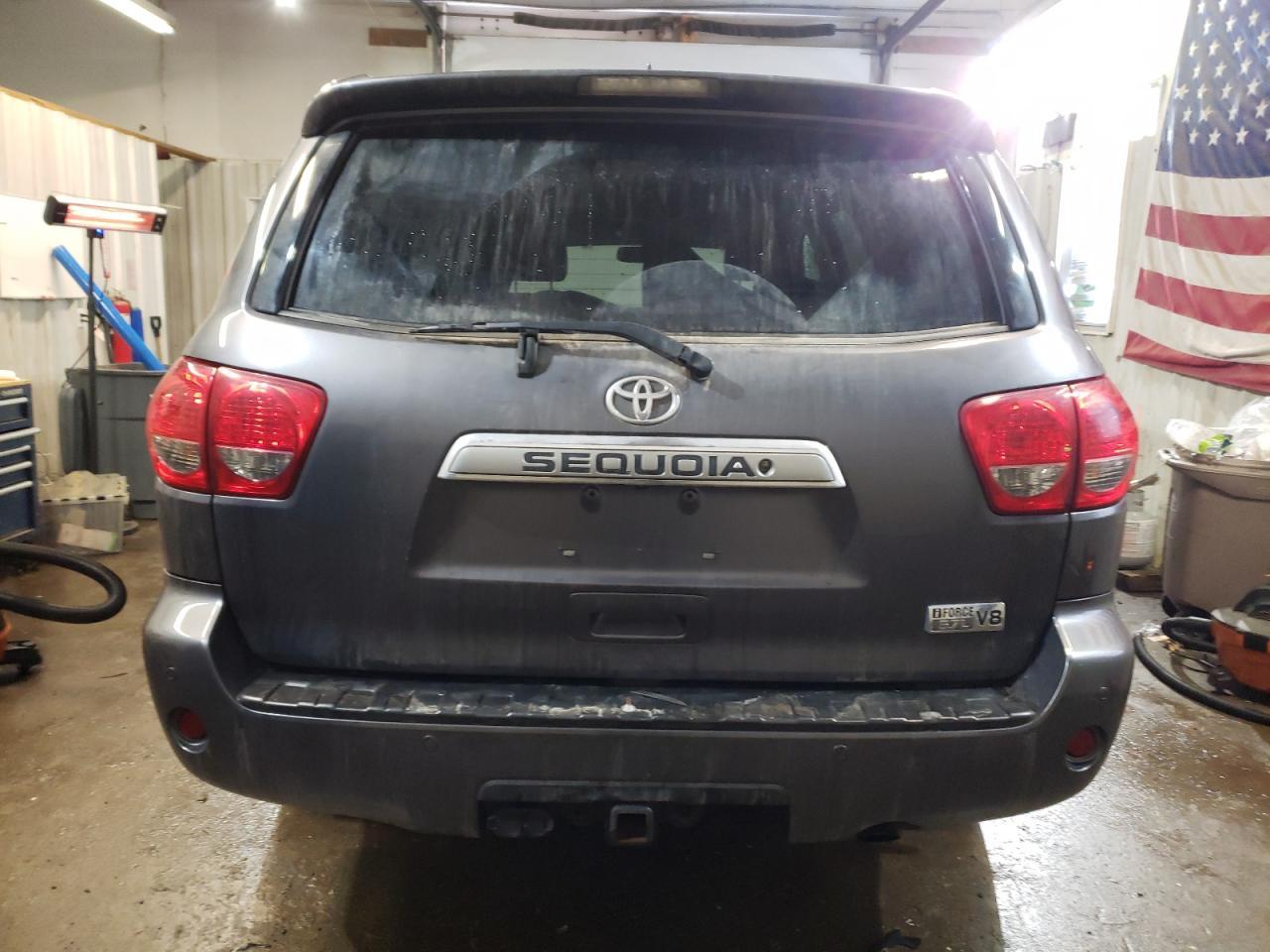 2013 TOYOTA SEQUOIA PL - Image 6