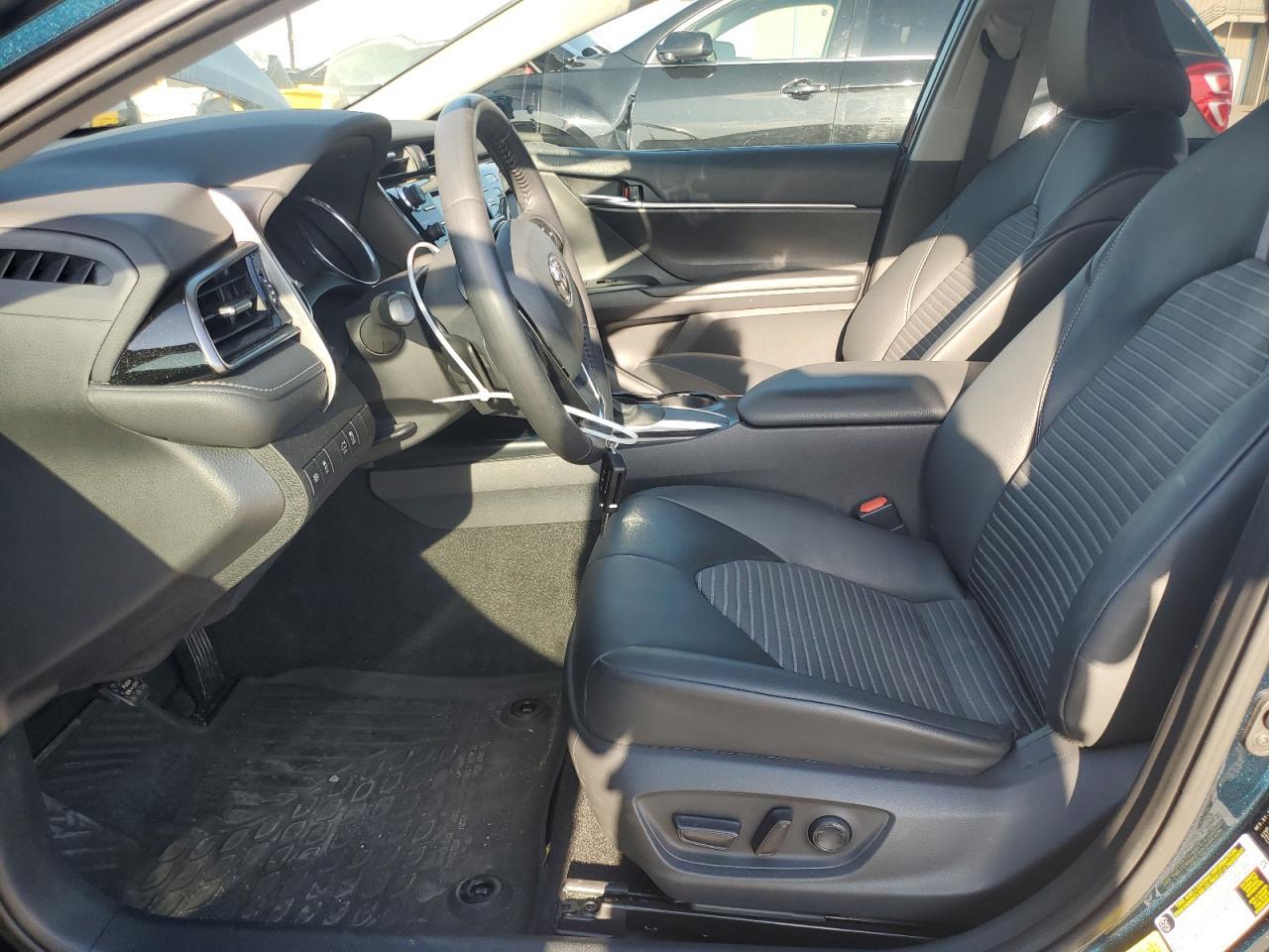 2020 TOYOTA CAMRY SE - Image 7