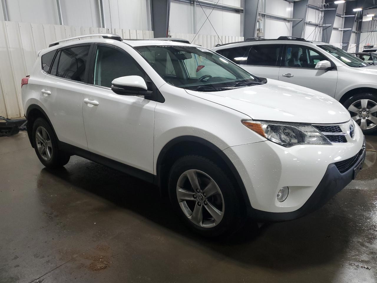 2015 TOYOTA RAV4 XLE - Фото 4