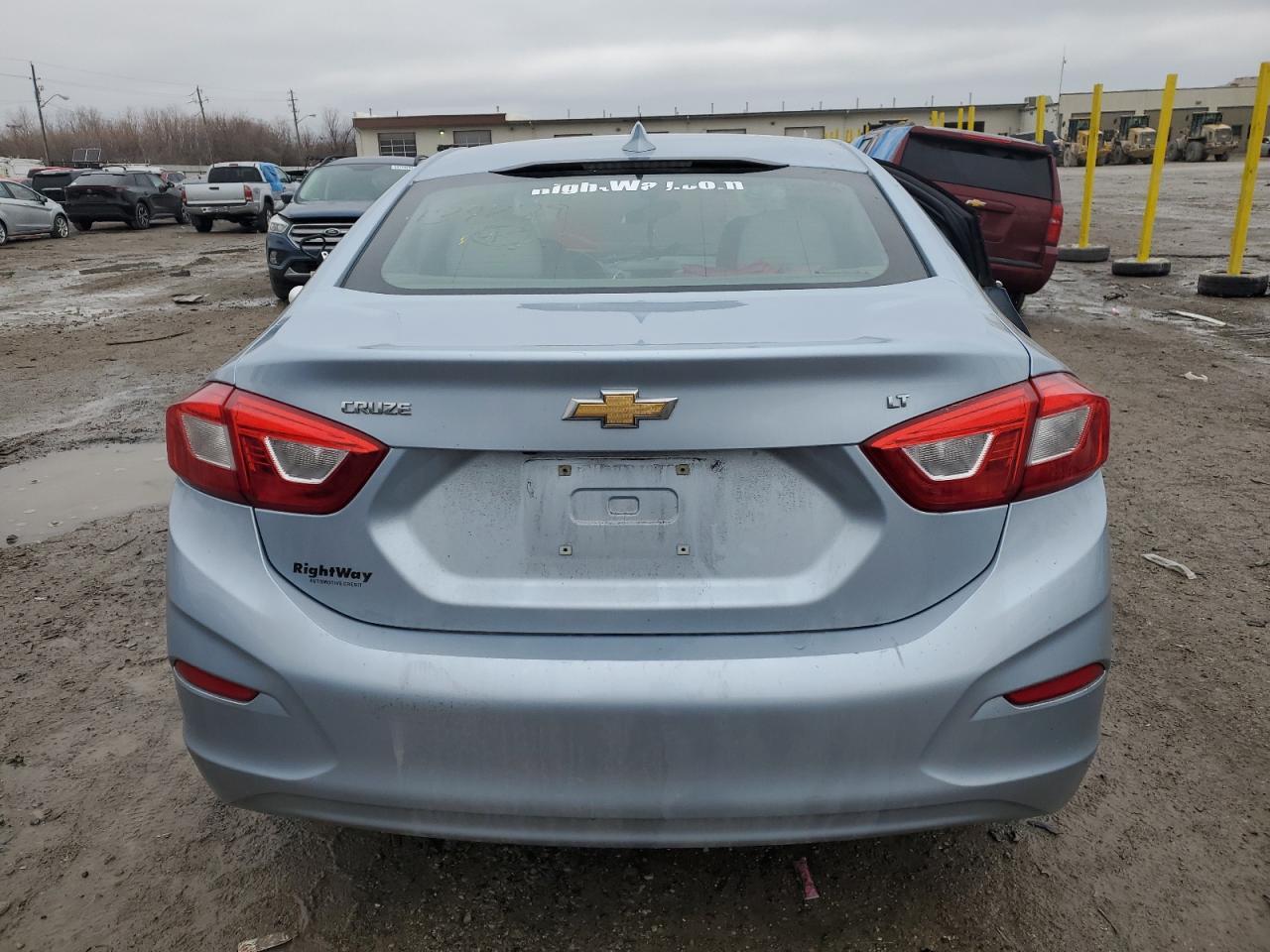 2017 CHEVROLET CRUZE LT - Image 6