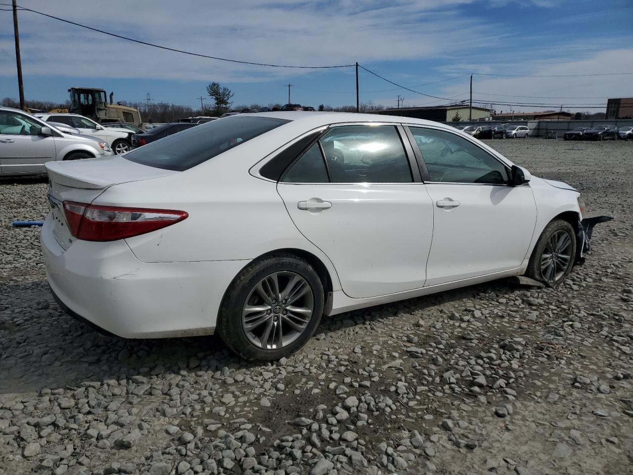 2017 TOYOTA CAMRY LE - Image 3