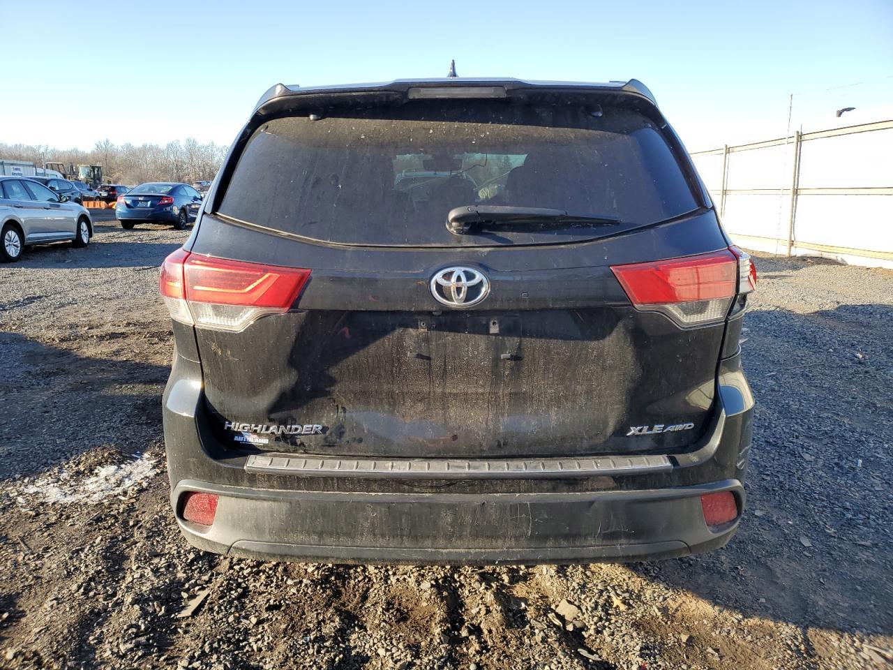 2019 TOYOTA HIGHLANDER - Image 6