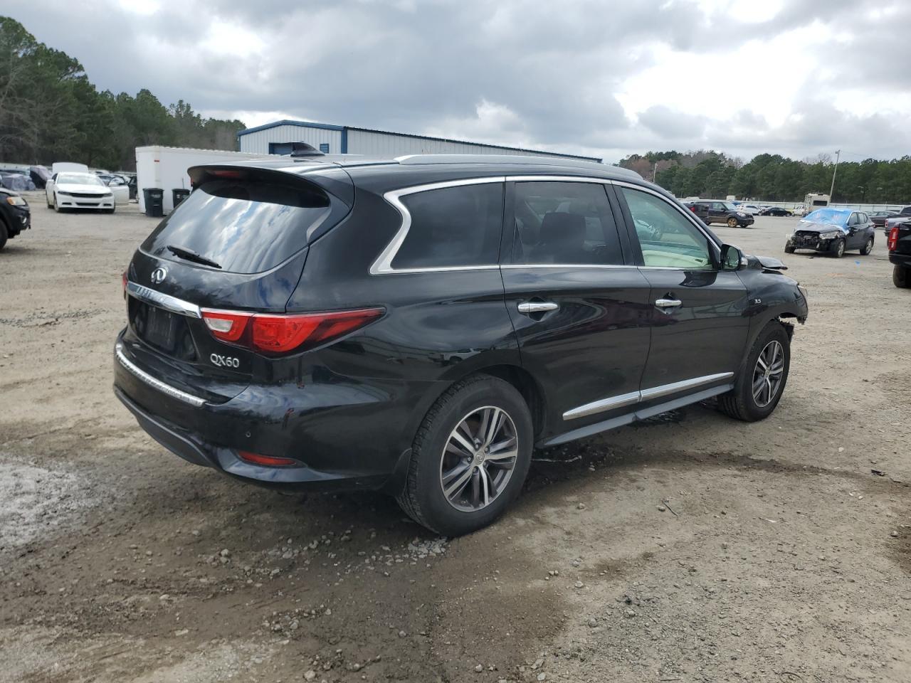 2017 INFINITI QX60 - Фото 3