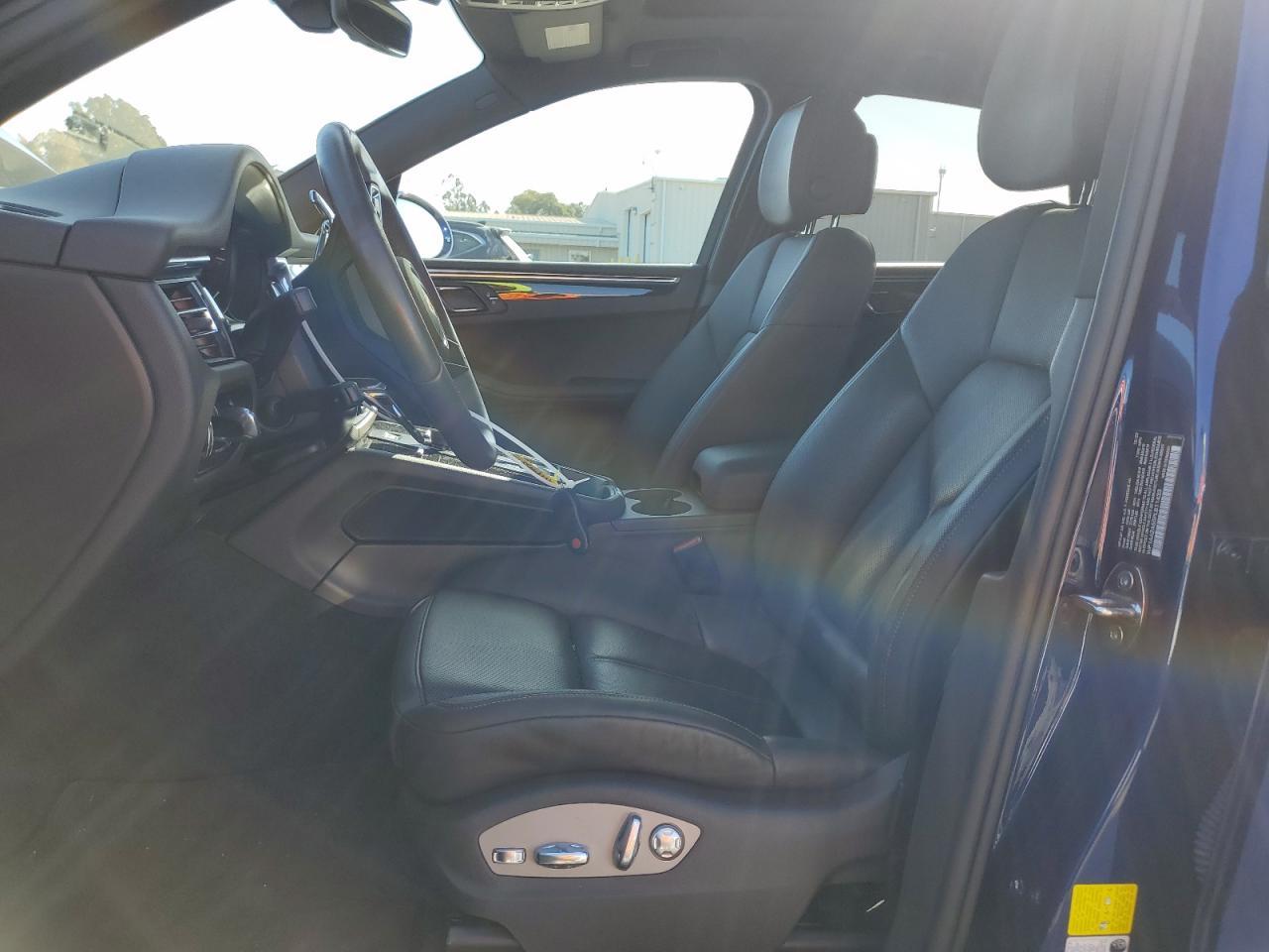 2023 PORSCHE MACAN BASE - Фото 7