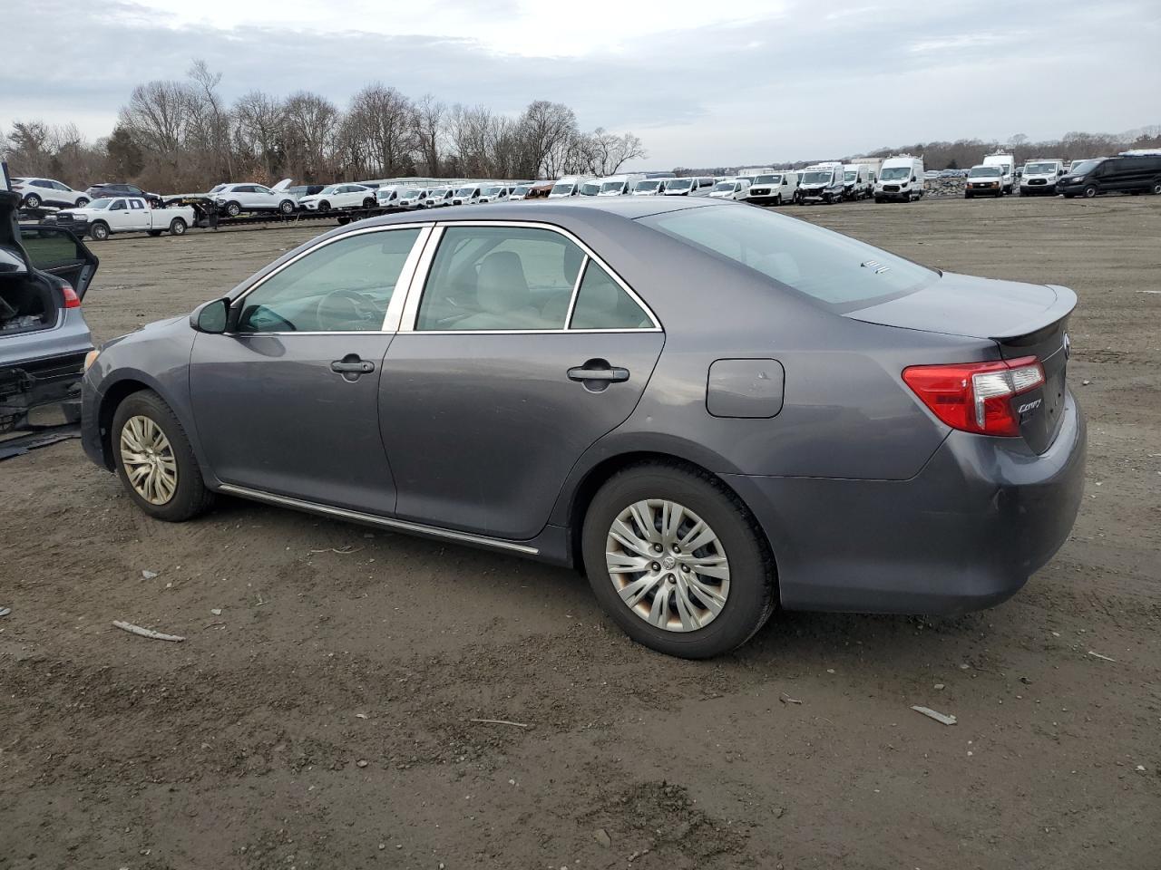 2014 TOYOTA CAMRY L - Image 2