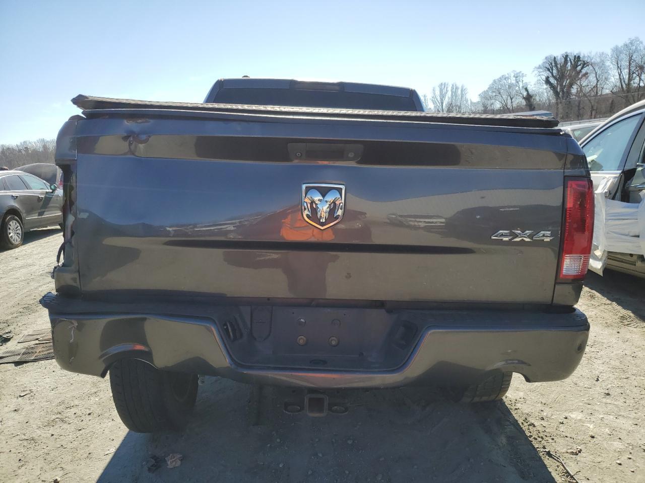 2014 RAM 1500 ST - Фото 6