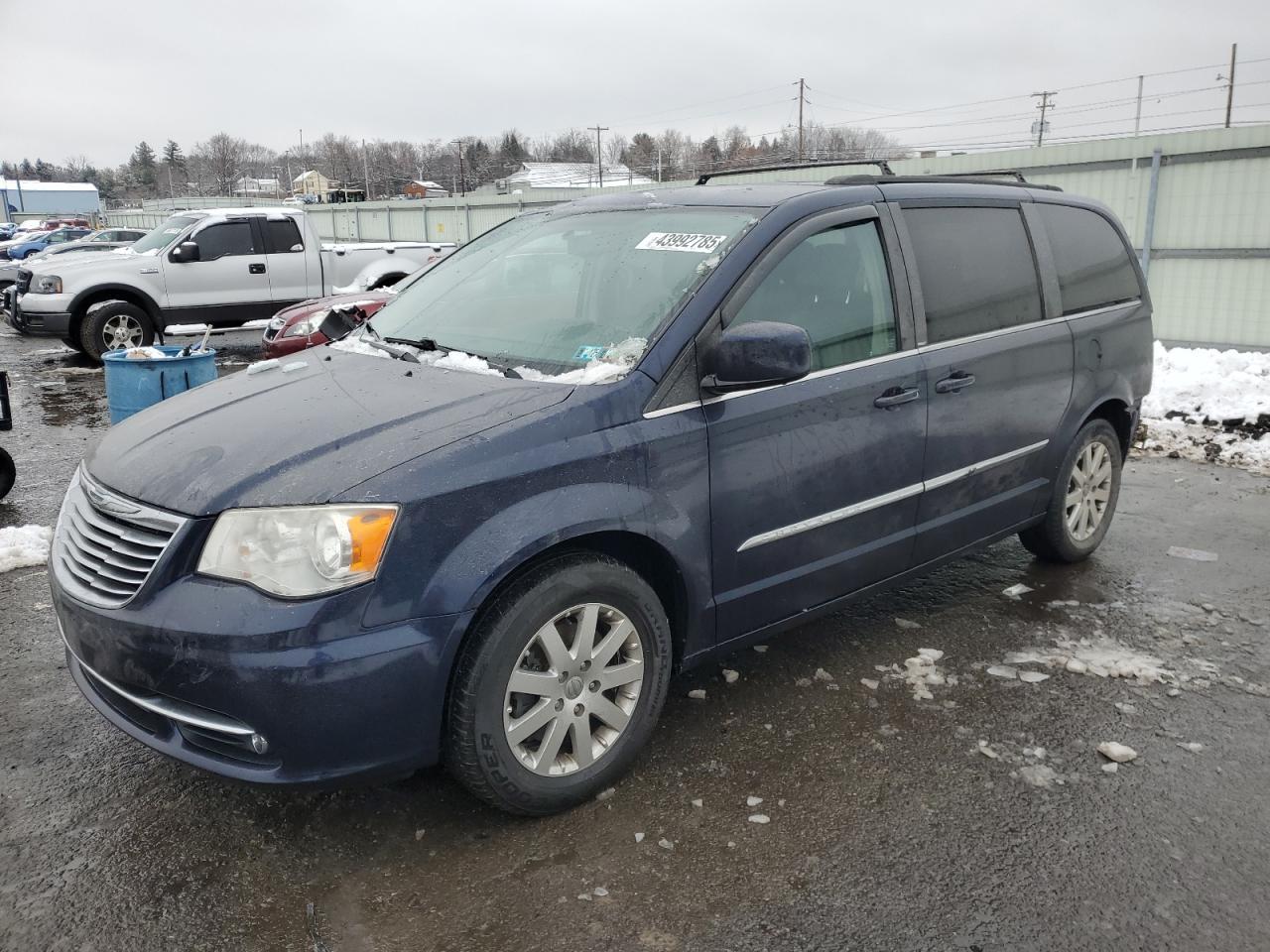 2014 CHRYSLER TOWN & COU