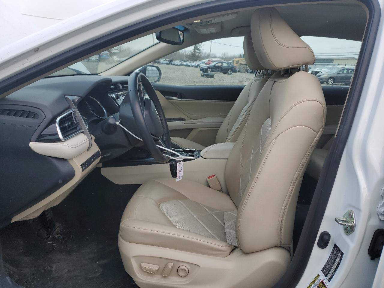 2018 TOYOTA CAMRY L - Image 7