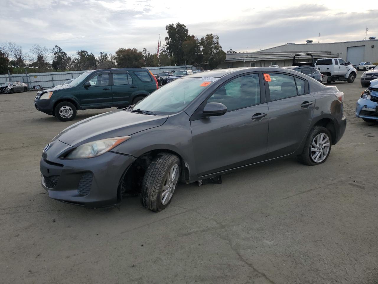 2013 MAZDA 3 I