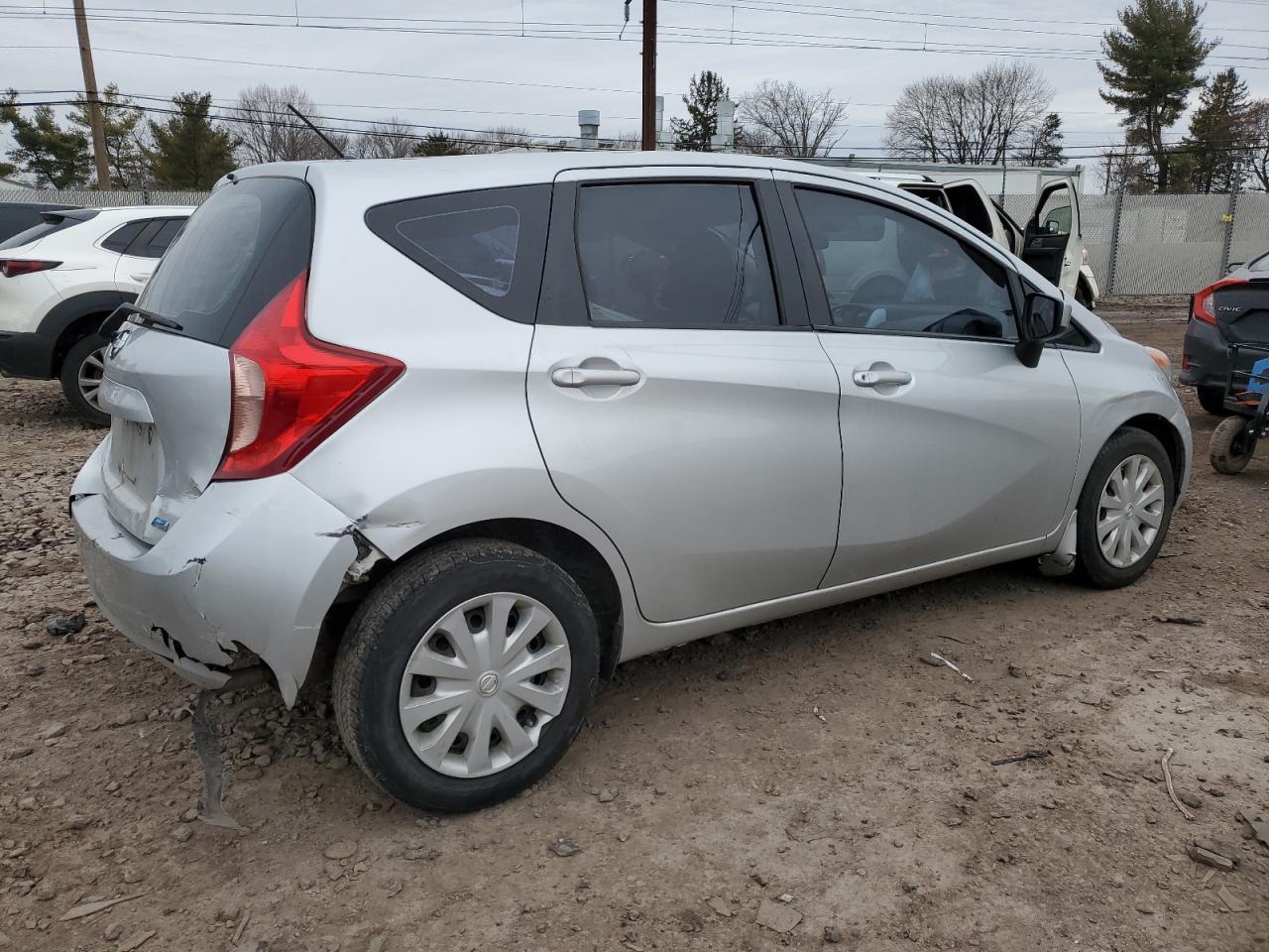 2015 NISSAN VERSA NOTE - Фото 3