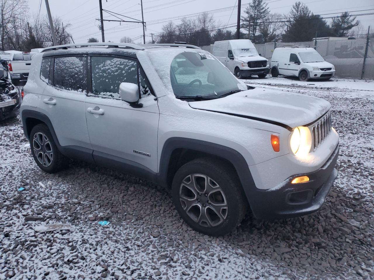 2016 JEEP RENEGADE L - Image 4