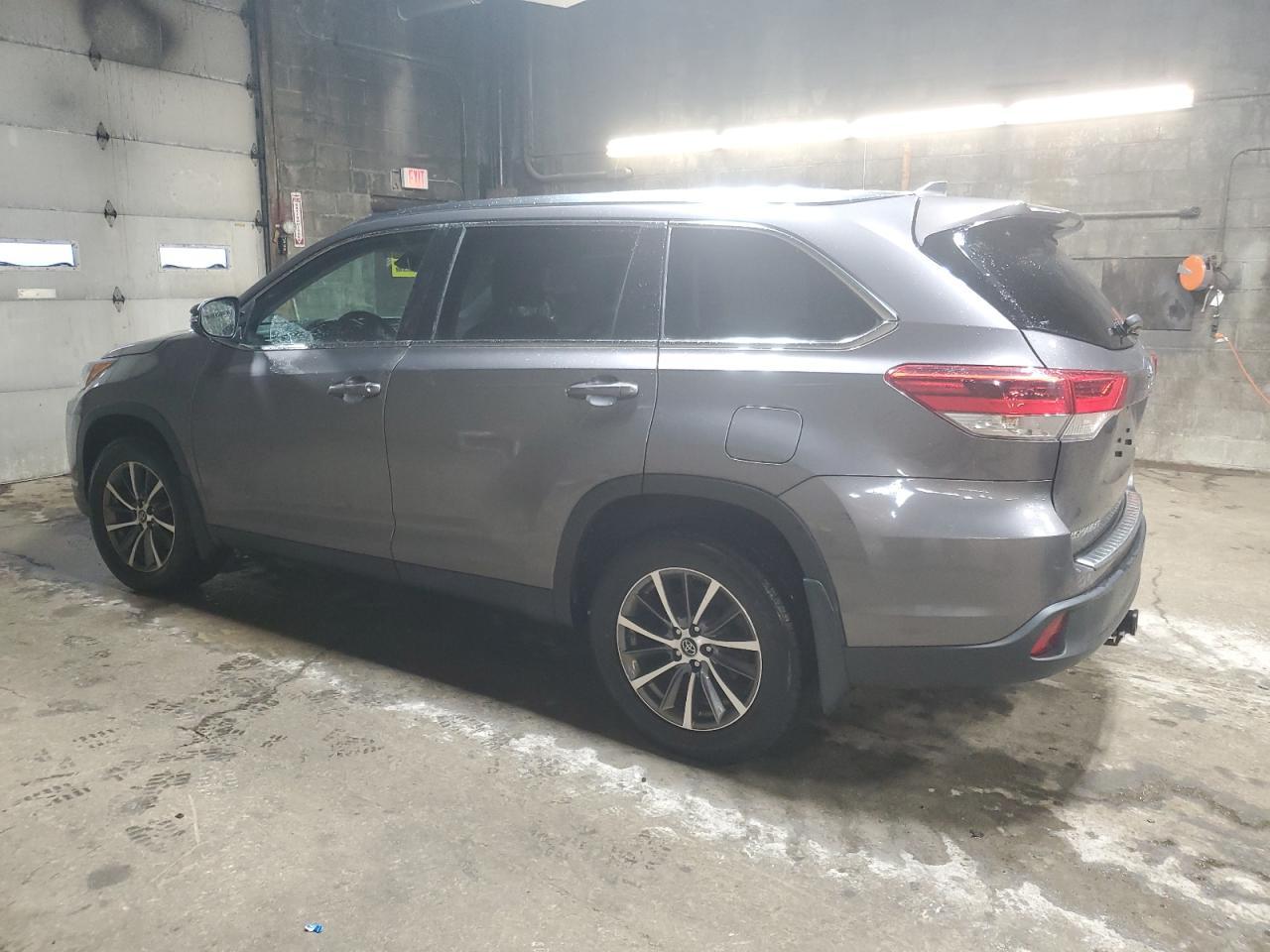 2019 TOYOTA HIGHLANDER - Image 2