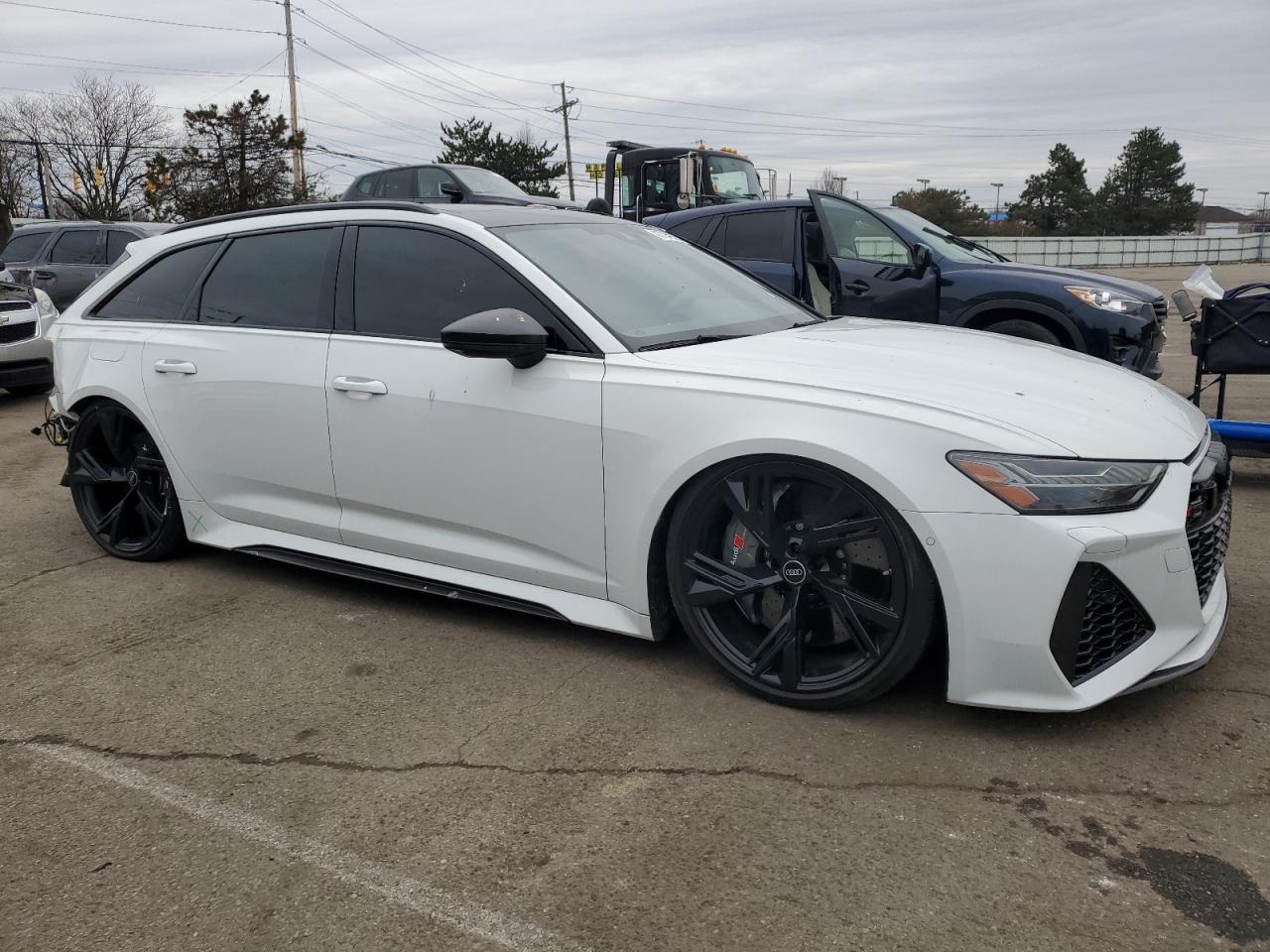 2022 AUDI RS6 - Image 4