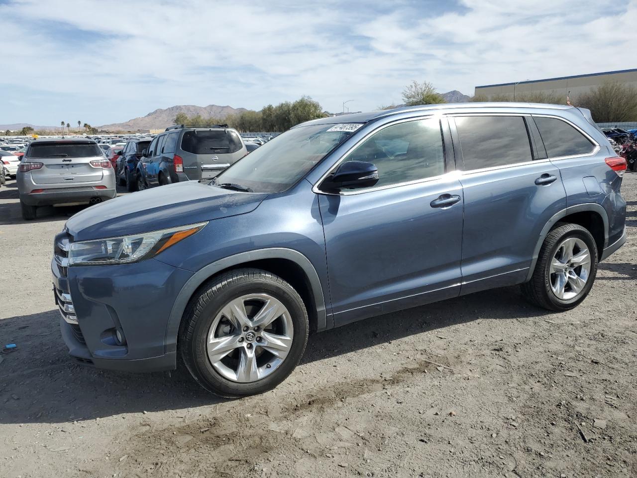 2018 TOYOTA HIGHLANDER