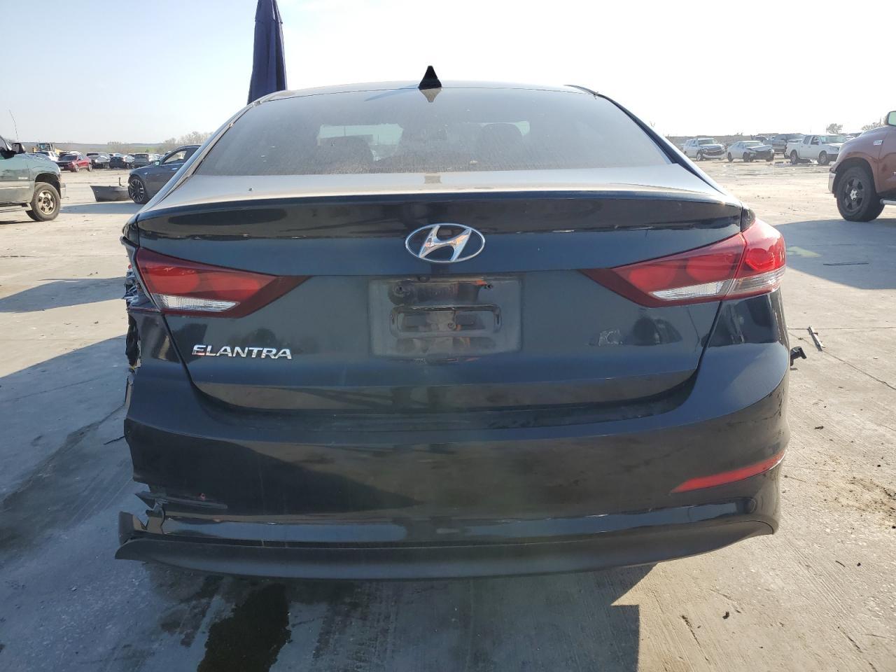 2018 HYUNDAI ELANTRA SE - Фото 6