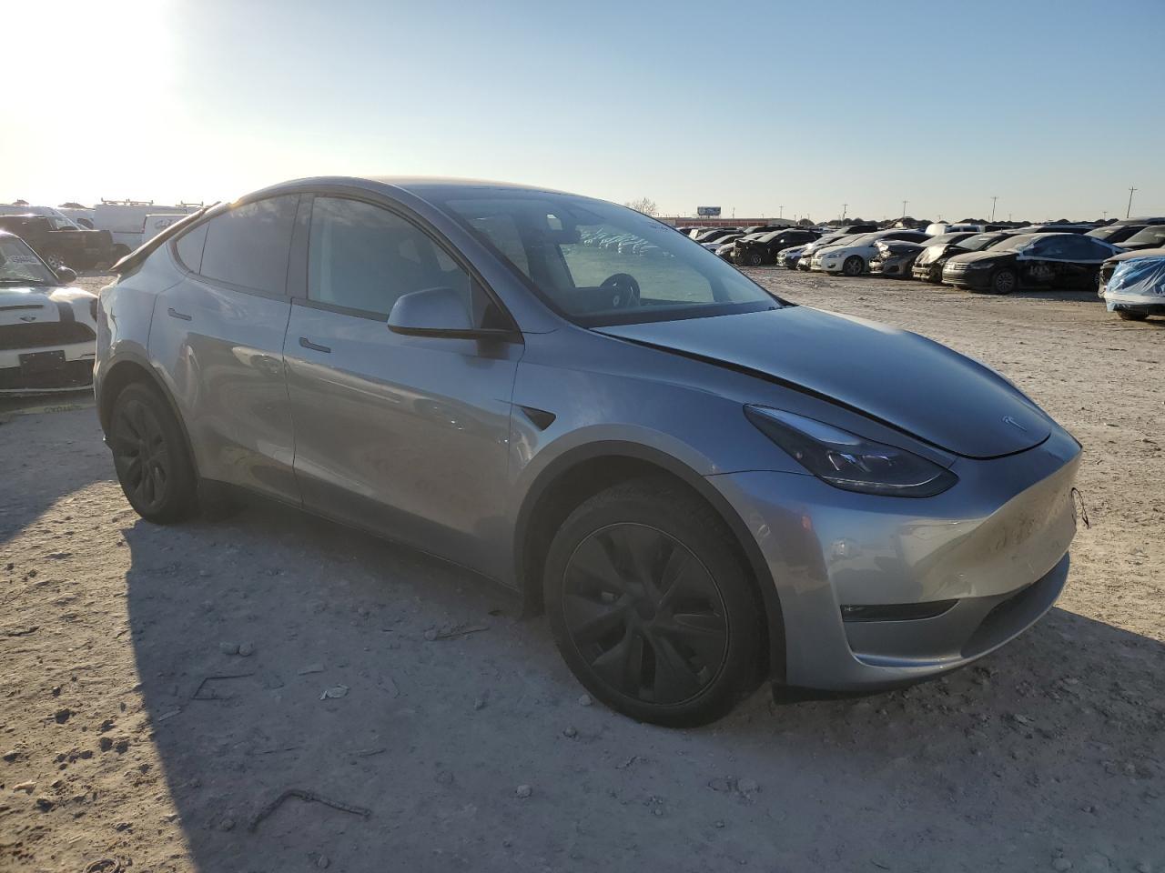 2024 TESLA MODEL Y - Фото 4