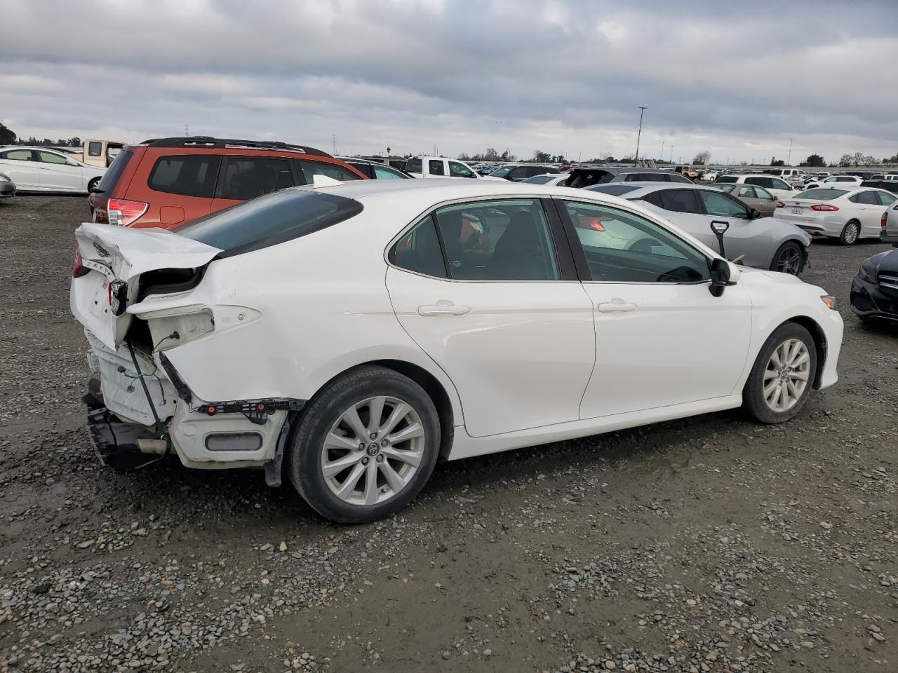 2020 TOYOTA CAMRY LE - Image 3