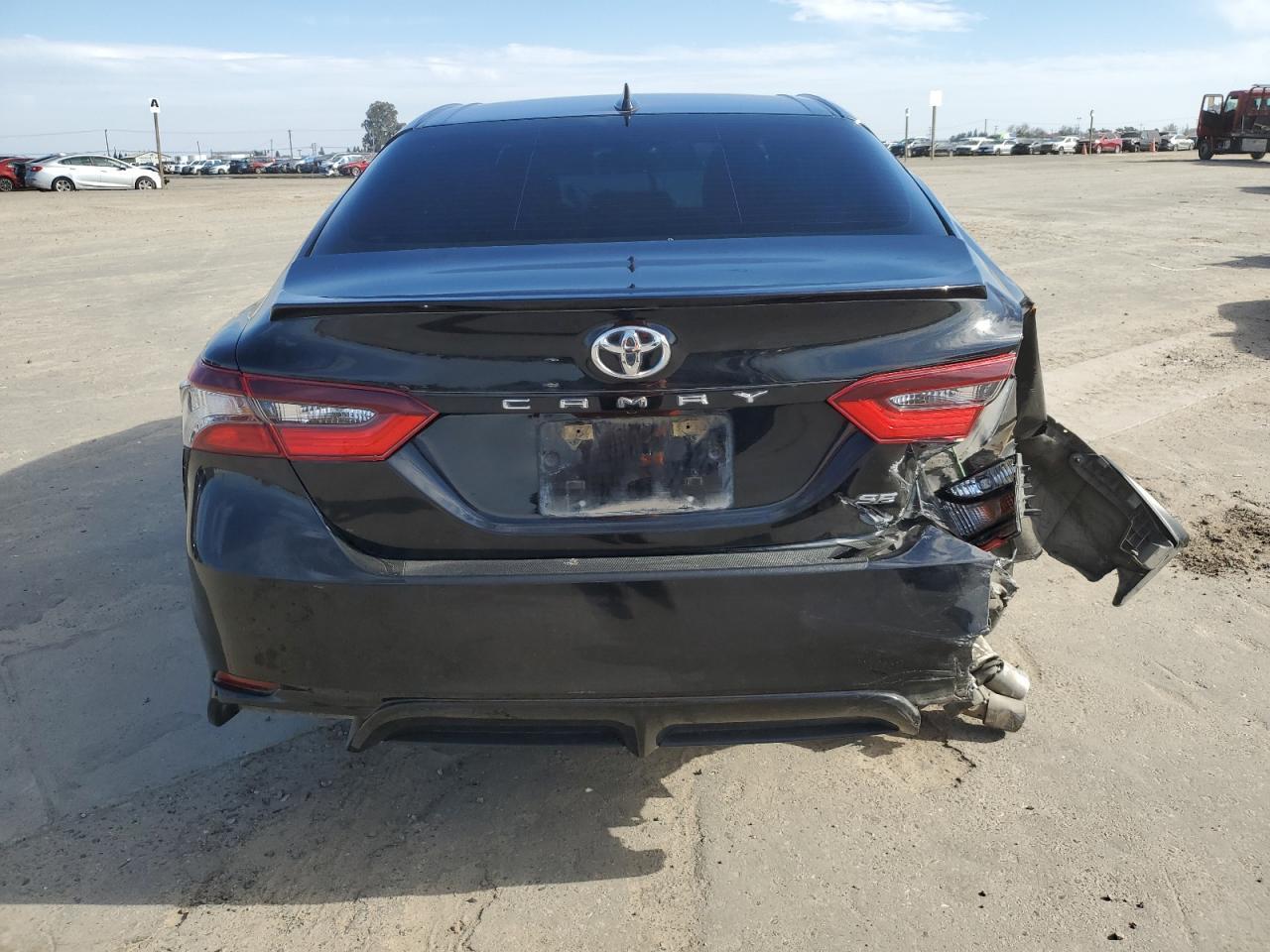 2021 TOYOTA CAMRY SE - Фото 6