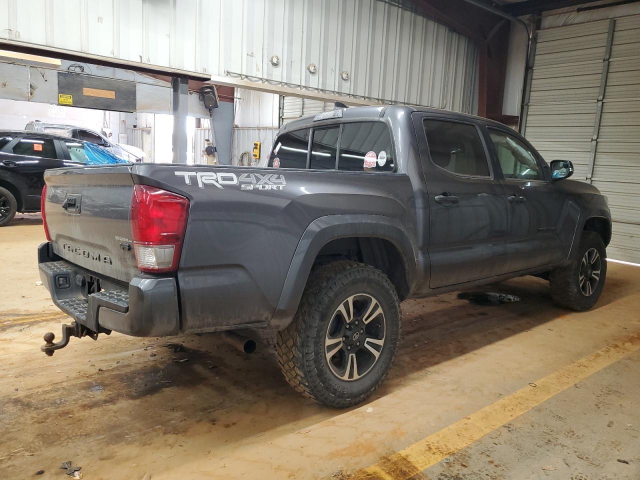 2016 TOYOTA TACOMA DOU - Фото 3