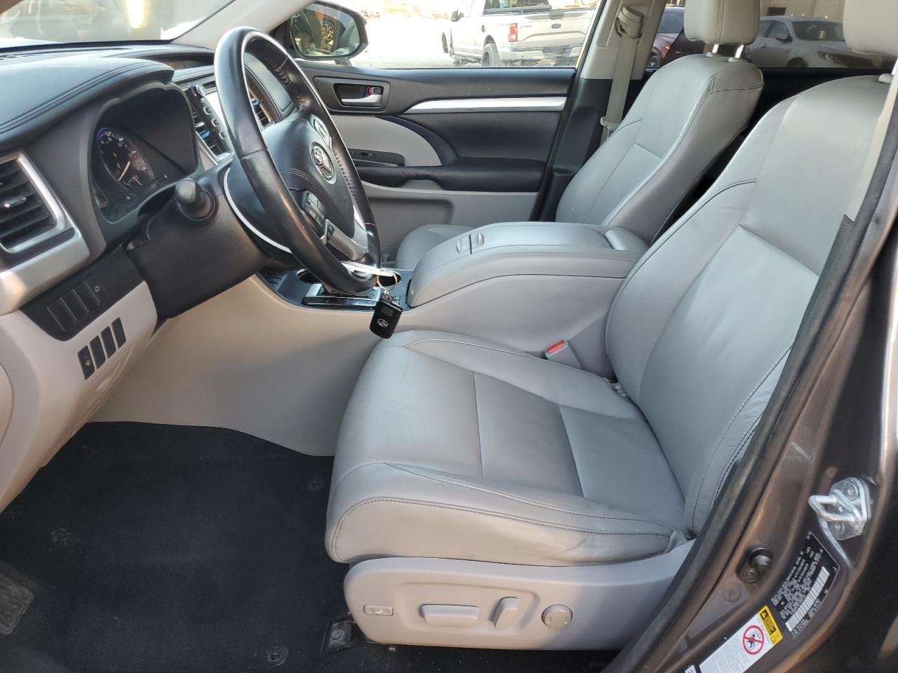 2015 TOYOTA HIGHLANDER - Image 7