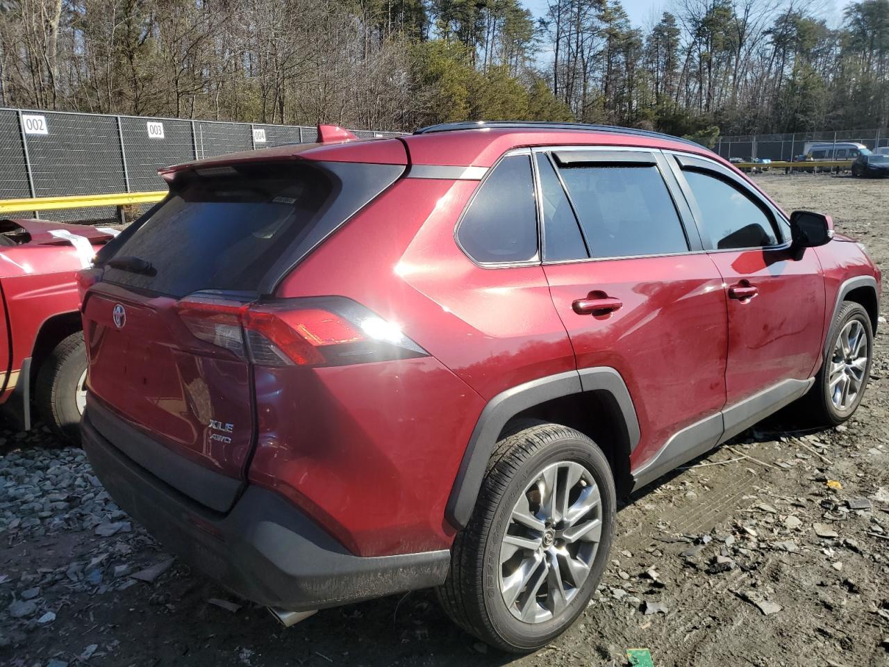 2019 TOYOTA RAV4 XLE P - Фото 3