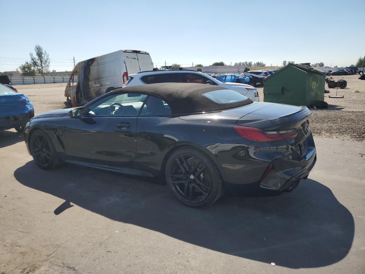 2020 BMW M8 - Фото 2